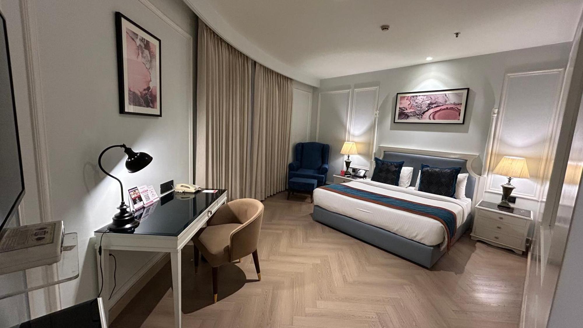 Ramada By Wyndham Jalandhar City Center Екстер'єр фото
