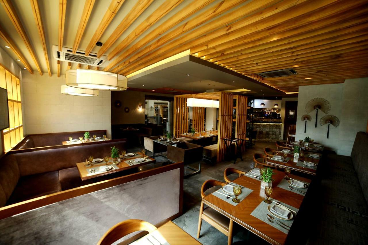 Ramada By Wyndham Jalandhar City Center Екстер'єр фото